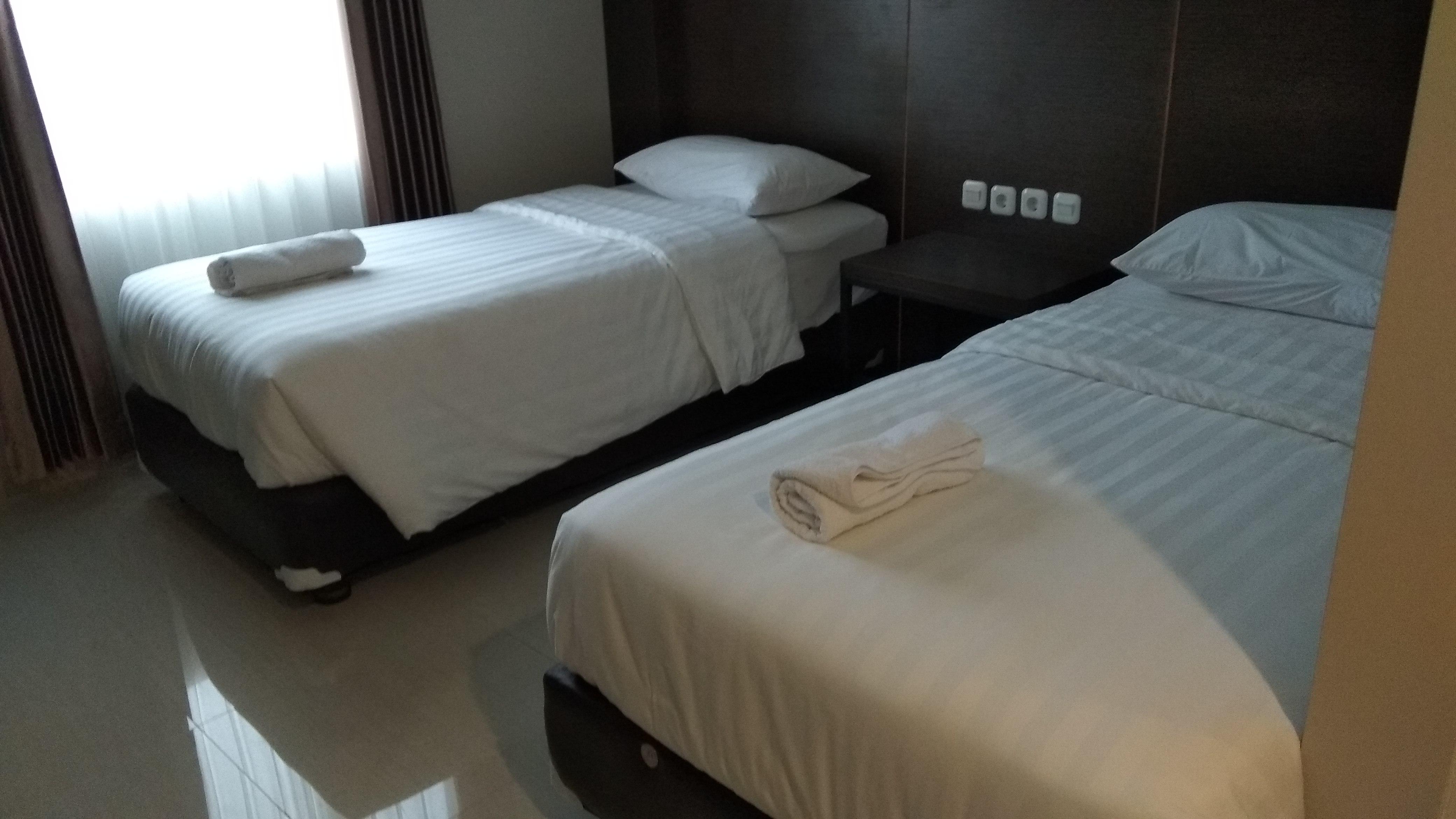 OYO 1006 Azzahra Guest House Syariah Ambon Exterior foto
