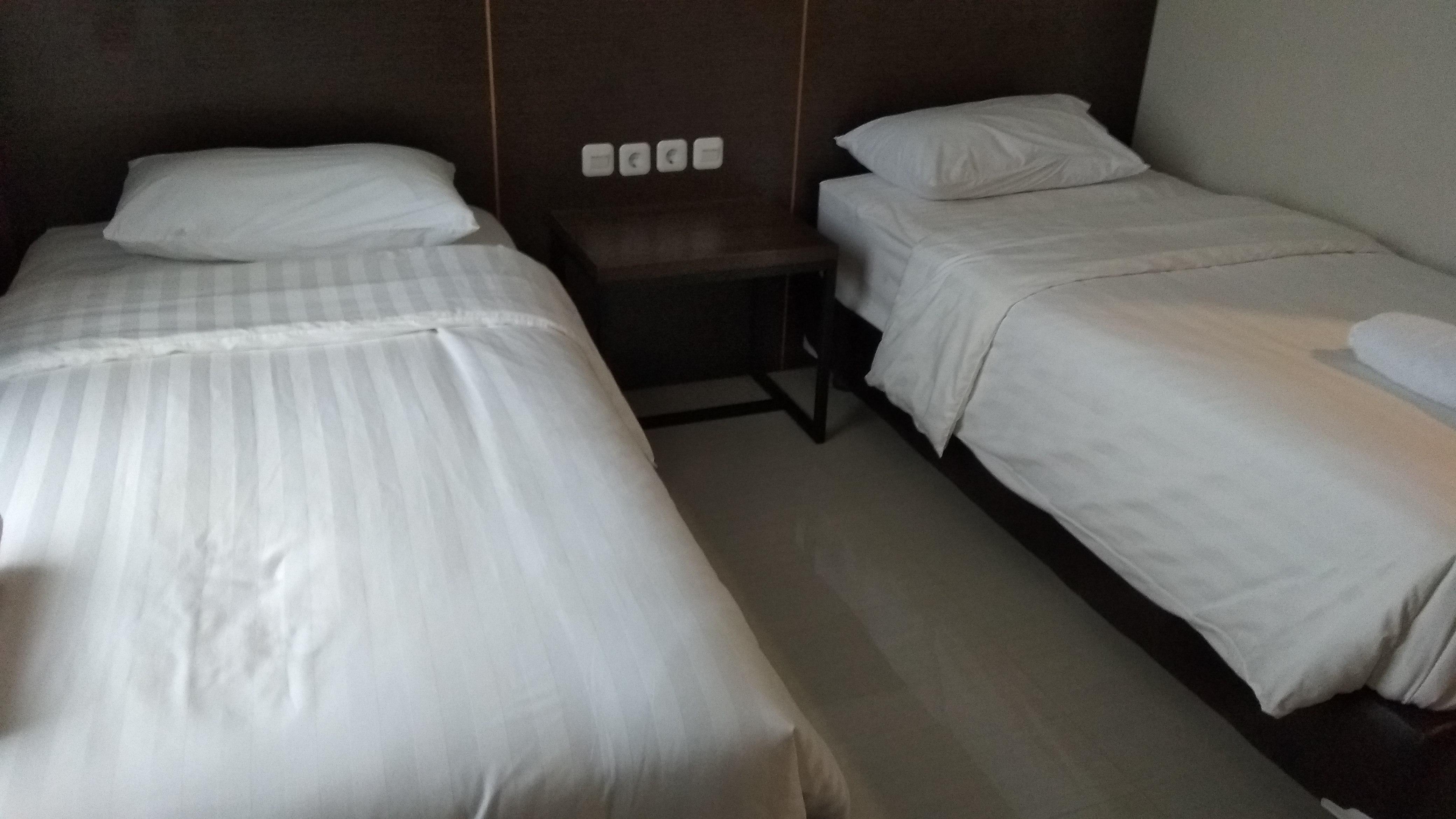 OYO 1006 Azzahra Guest House Syariah Ambon Exterior foto