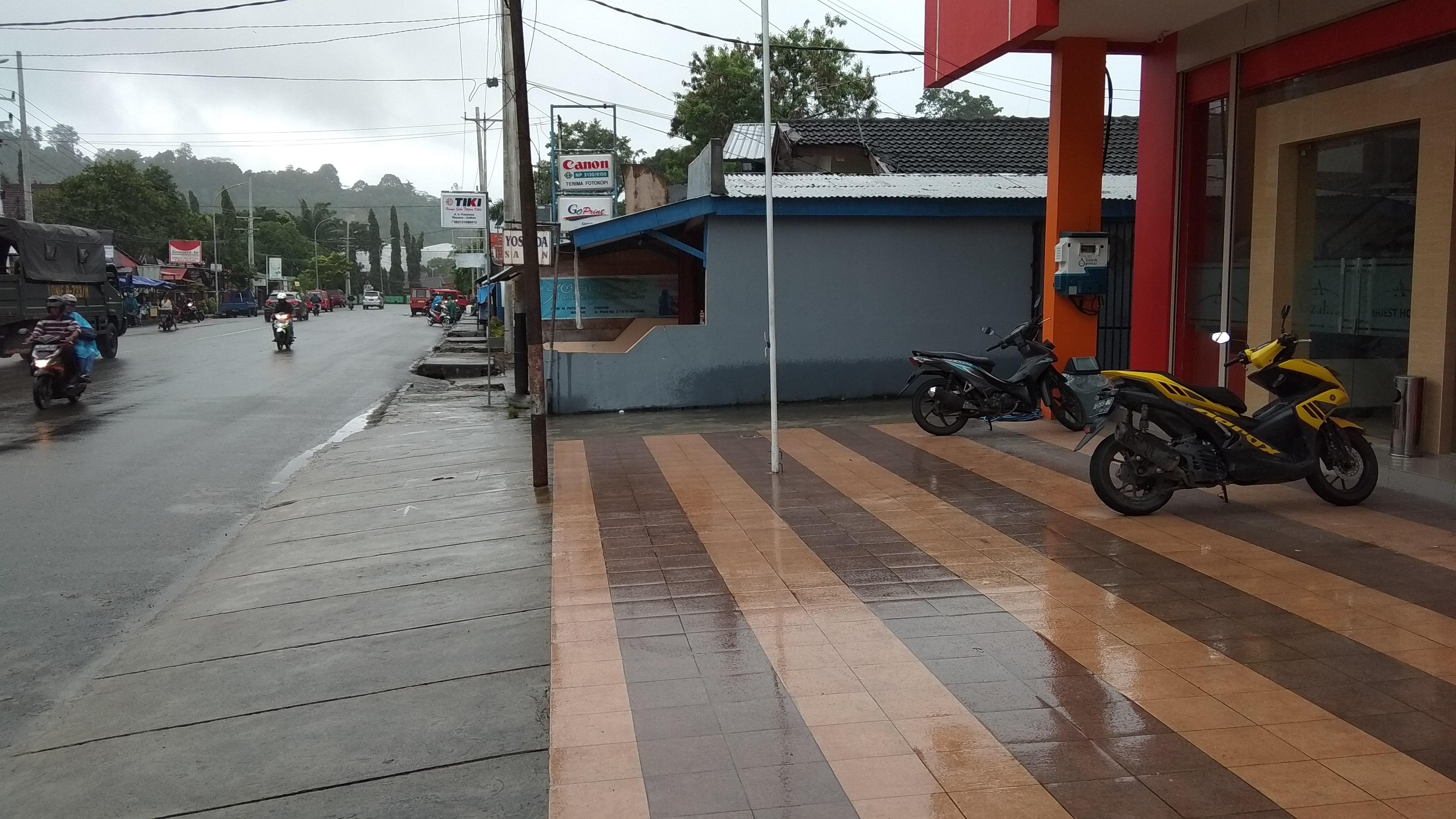 OYO 1006 Azzahra Guest House Syariah Ambon Exterior foto