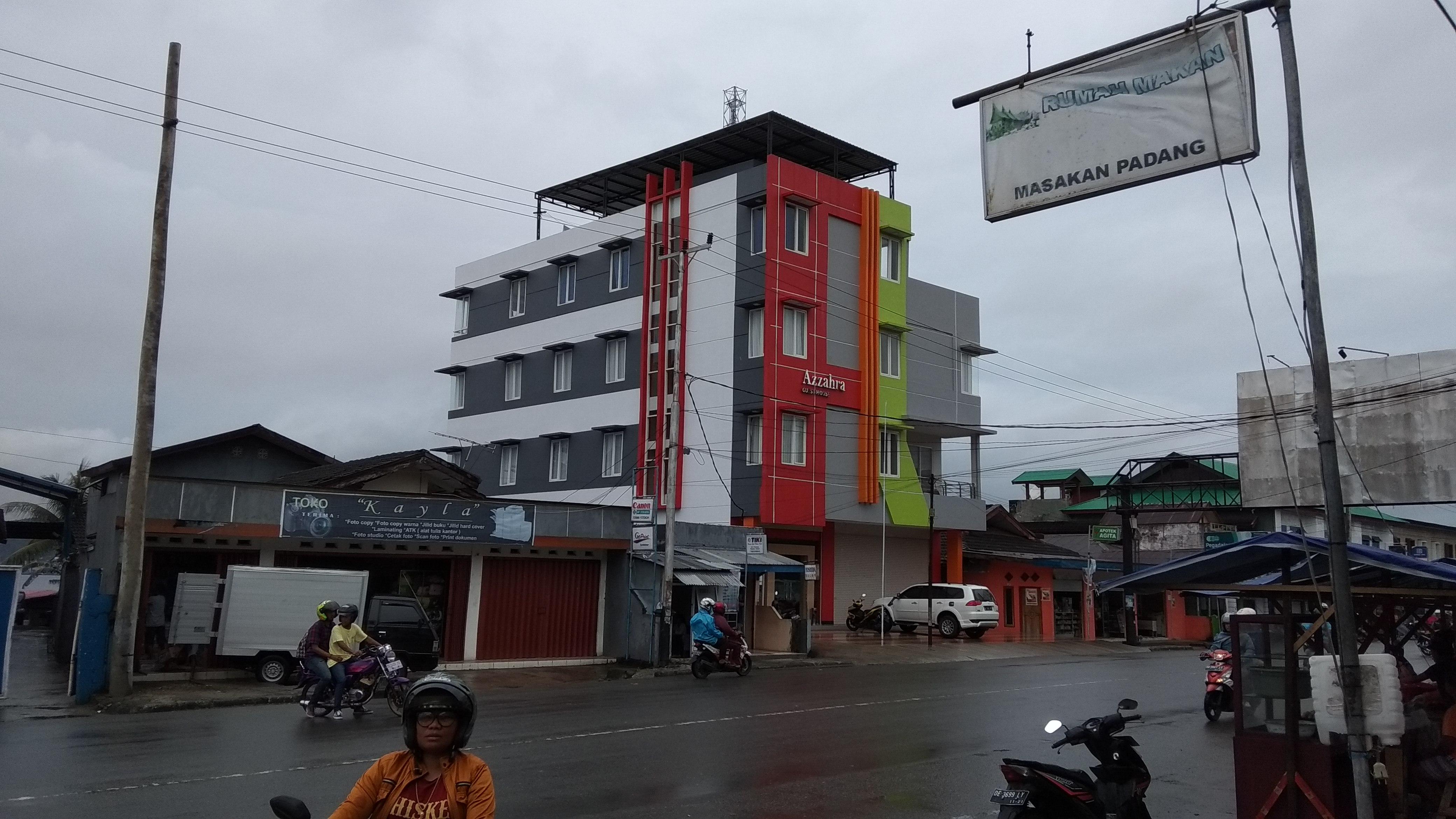 OYO 1006 Azzahra Guest House Syariah Ambon Exterior foto