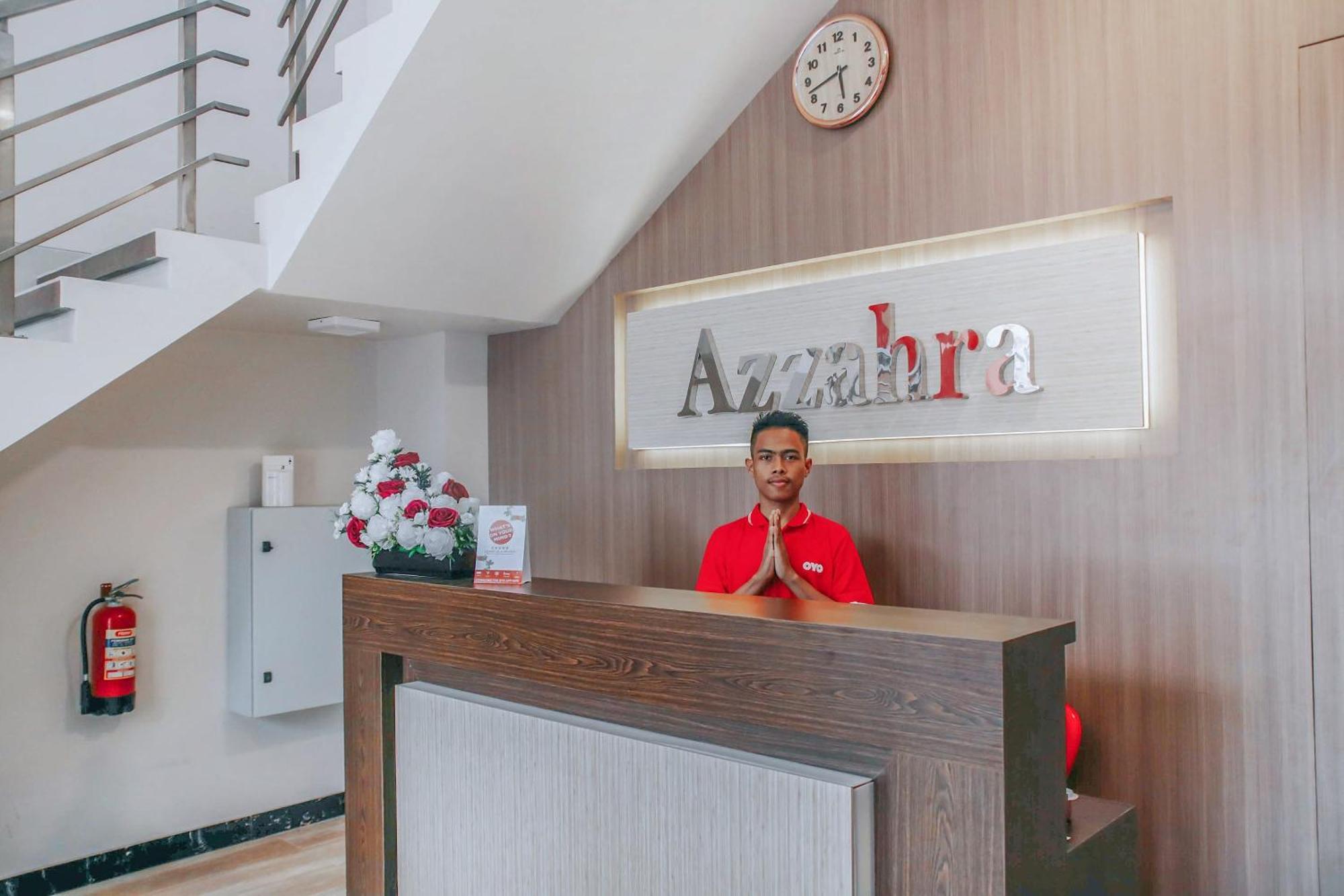 OYO 1006 Azzahra Guest House Syariah Ambon Exterior foto