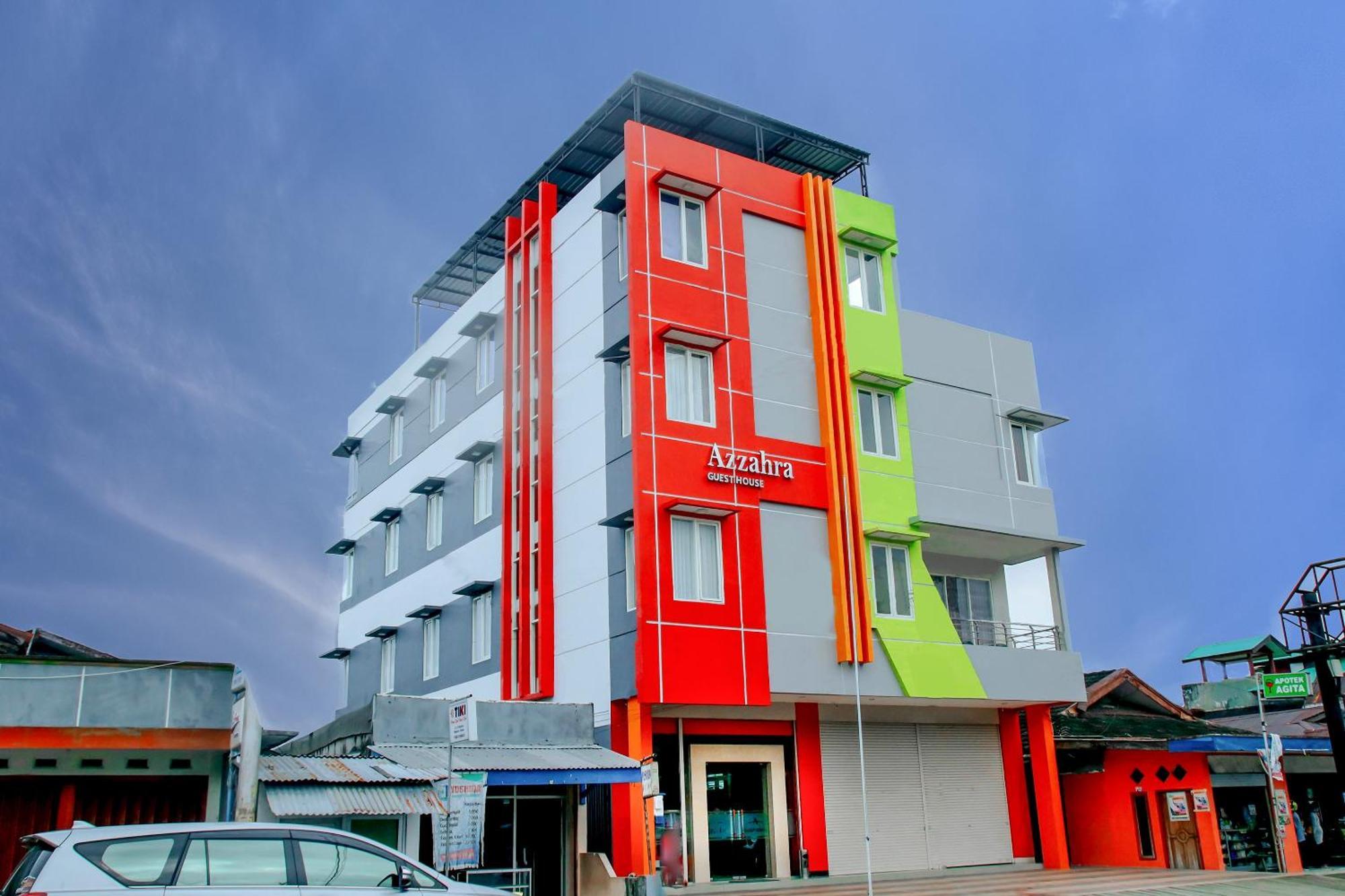 OYO 1006 Azzahra Guest House Syariah Ambon Exterior foto